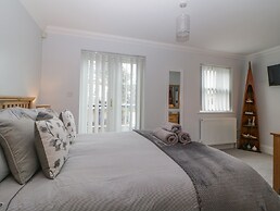 7 The Retreat