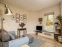 West Lodge
