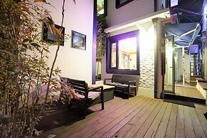 Seoul Cube Ewha - Hostel