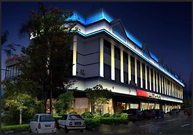 Grand City Hotel