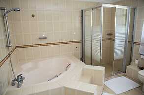 Adies Garden Suites