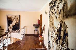 Adies Garden Suites