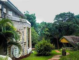 Adies Garden Suites