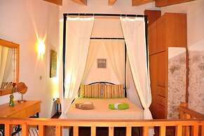 Minares Traditional Houses