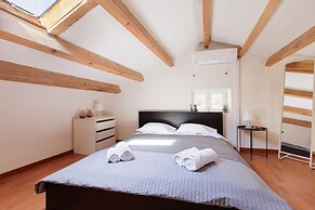 Calypso Apartment by Konnect, Corfu Old Town