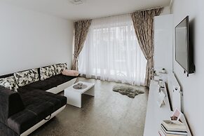 Kings Apartments