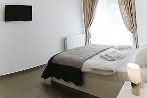 Kings Apartments