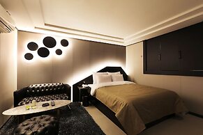 Rainbow Hotel