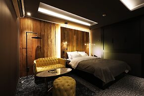 Rainbow Hotel