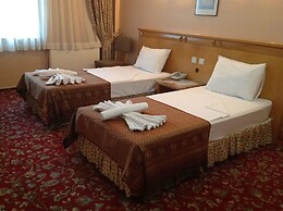Yalta Hotel