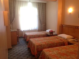 Yalta Hotel