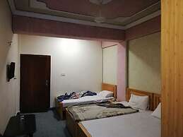Rose Palace Hotel