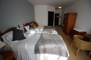 Clee Hotel