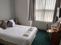Clee Hotel