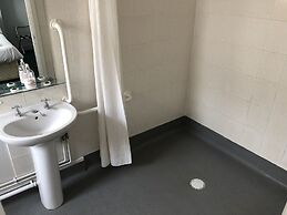 Clee Hotel