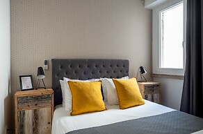 DuMont Lisbon Guesthouse
