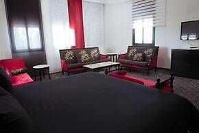 Regency Park and Suites