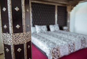 Regency Park and Suites