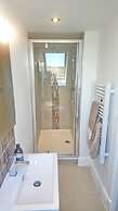Frenes B & B