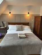 Frenes B & B