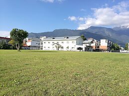 Oak Garden Hotel