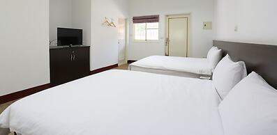 Oak Garden Hotel