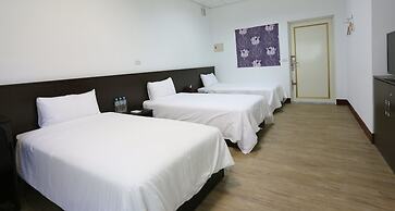 Oak Garden Hotel