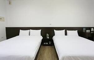 Oak Garden Hotel