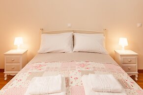 Kantouni Bizi Myranthis Apartment