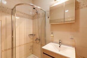 Kantouni Bizi Myranthis Apartment