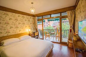 Lugu Lake Love Inn