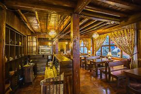 Lugu Lake Love Inn
