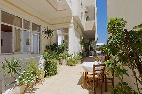 Zorbas Beach Hotel