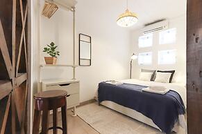 Golden Studio by Homing