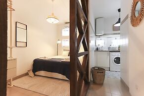 Golden Studio by Homing