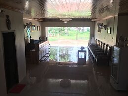 Leego Hotel
