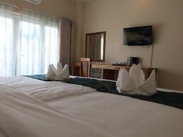 Leego Hotel