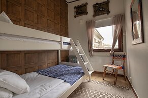 FlipFlop Beach Bar & Rooms