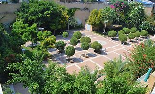 2BDR Amazing Location with Parking