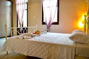 Asikiko Suites