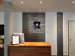 a2 HOTELS Plochingen