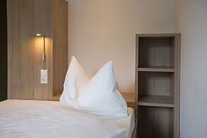a2 HOTELS DENKENDORF