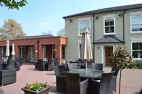 The Dewdrop Inn