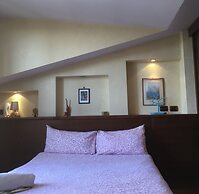 JFK b & b