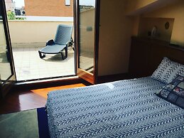JFK b & b