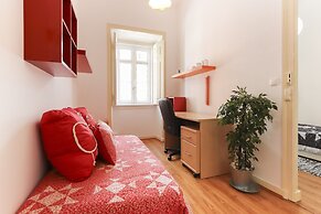 Red Almirante by Homing