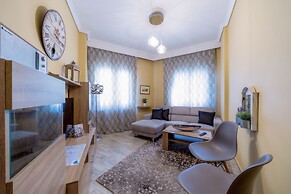 Kentrikon Deluxe Apt Must