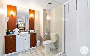 Chevron Renaissance - Q Stay