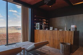 ROXANICH Winery and Design Hotel
