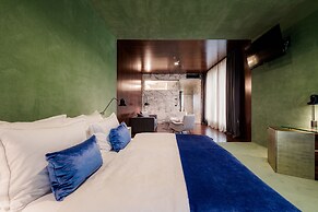ROXANICH Winery and Design Hotel